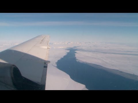 Flight from Iqaluit to Pangnirtung - Penny Icecap 2009 expedition