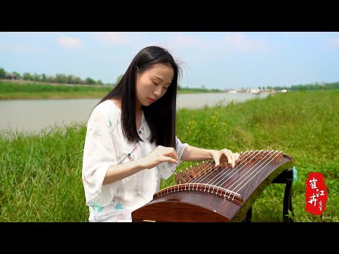 在花海边弹古筝是一种怎样的体验？The Experience When Playing Guzheng By The Flower Sea