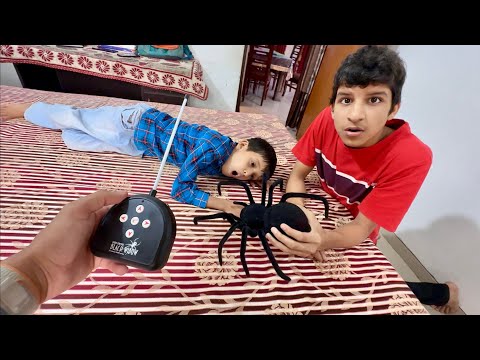 Fake SPIDER Prank 😲 Kunali Dar Gaya