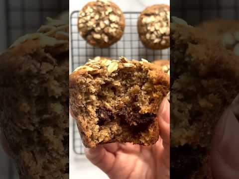 Love these ONE BOWL Healthy Banana Chocolate Chip Muffins!! #shorts #muffins #healthyfood