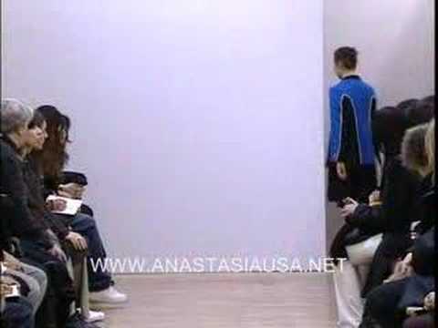 Comme Des Garcons Fall-Winter 2007 Runway Show (Part 1 of 2)