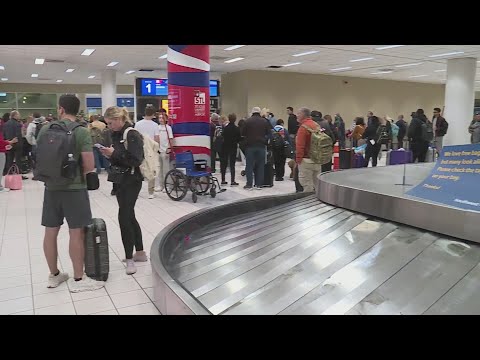 Lambert Airport welcomes home air travelers for the holiday