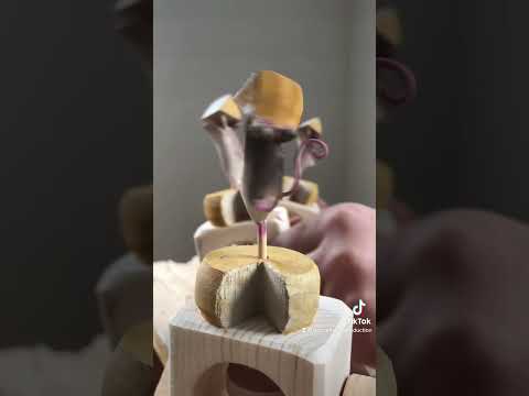 The cheese dance #mice #mouse #cheese #woodcarving #toys #woodworking