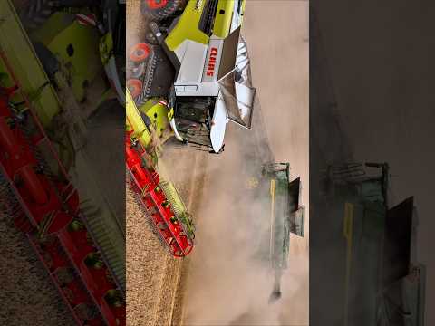 Claas vs. John Deere #claas #johndeere #harvest #agriculture #farming #landwirtschaft #lpgostharz