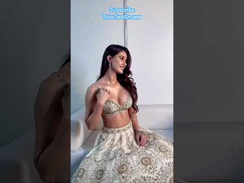 Disha Patni Styling in Ethnic Lehenga | #dishapatani #lehenga #lehengadesign #lehengacholi