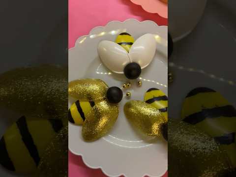 Let’s make Pretty decorative Bees with plastic spoons! #art #bee #peepthisyall