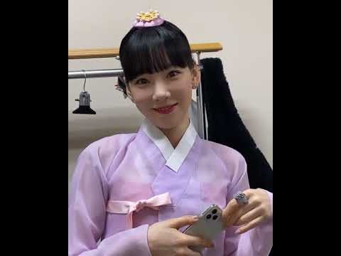 210213 太妍韓服打扮自拍 @IG Story