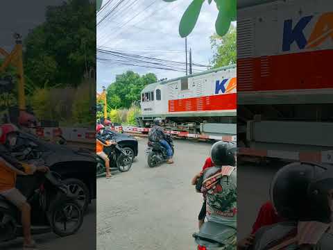 #shortvideo #keretaindonesia #shortsvideo #kereta #railfans #indonesianrailways #train #kai #fyp