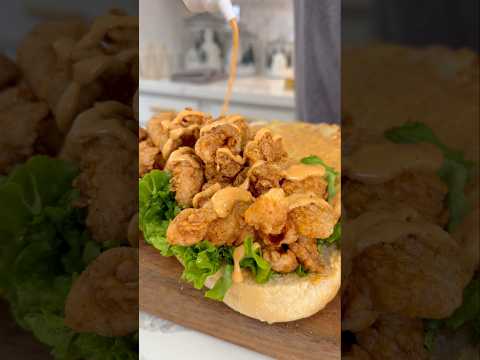 Crispy Alligator Po’boy 🐊🥖