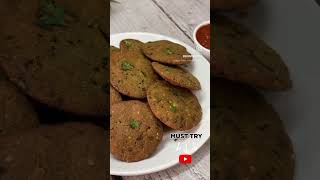 Methi Aloo Puri / Methi Bajra Puri / Bajra Methi Puri 😋 #suratifood #gujaratirasoi #shorts