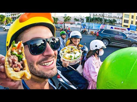 ULTIMATE Vietnam STREET FOOD Tour in Saigon 🇻🇳 CHEAP and SO Delicious!