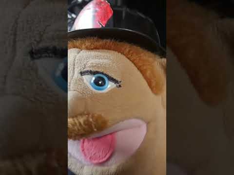 Steve Can't Say Karl #puppet #puppetsofyoutube #puppets #puppetshow #mistake #stutter #tonguetie