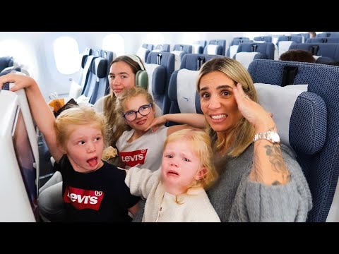 7 Hour Flight with 4 Kids!