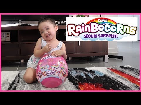 CUTE BABY OPENS RAINBOCORNS