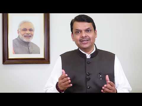 Shri Devendra Fadnavis inaugurating Bhaktamar Stotra sung by Swaradhish Dr Bharat Balvalli