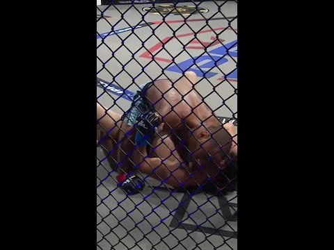 Mathys Duragrin decides to put on a show for the last 10 seconds! 🤩 #MMA #PFL #Shorts