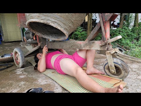 A genius girl restores an old concrete mixer by herself