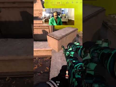 SNOOP DOGG HITTING NO LOOK TRICKSHOTS #shorts #callofduty #cod #warzone