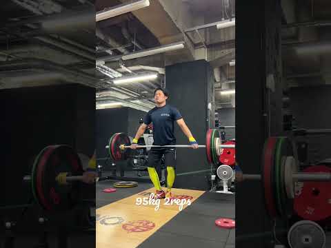 森田幸司トレーナー　ハイスナッチ95kg 2reps/61kg