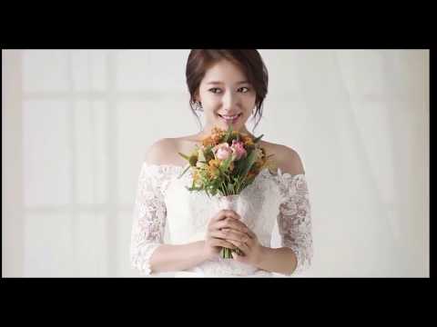 Park Shin Hye photographed a wedding dress and was very pretty