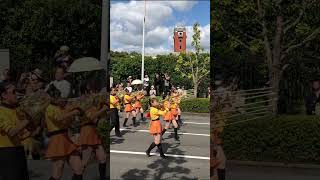 The baton action at the start of the parade is cool.