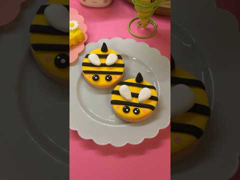 Let’s Fake Bake CUTE Bee Cookies! #fakebake #cookies #peepthisyall Don’t forget to Share!