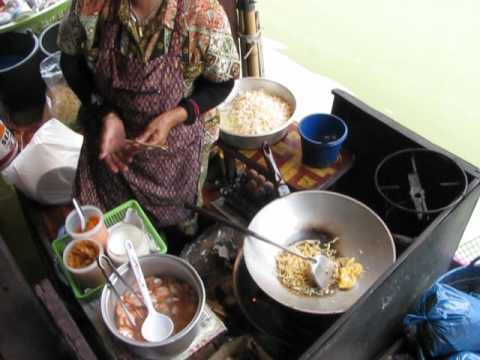 Thailand Street Food - Pad Thai @ the Pattaya Floating Market