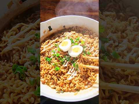 Jin-pagetti?! Would you eat this? #asmr #asmrsounds #jin #chapagetti #foodasmr #ramen