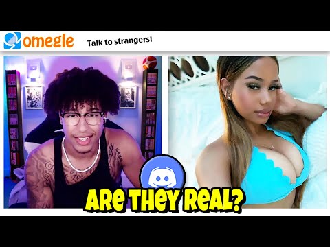 OMEGLE But My Discord Helps Me RIZZ Girls...