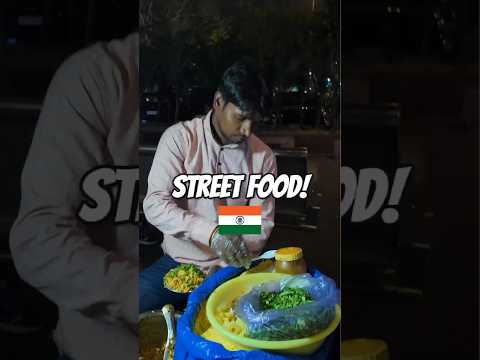 HE’s WEARING GLOVES! #india #streetfood