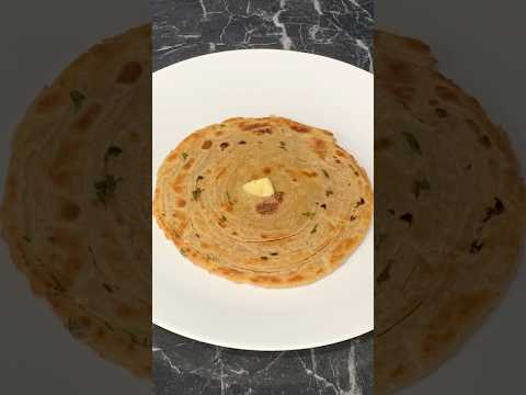 Garlic Chilli Lachcha Paratha Recipe #attarecipe #लच्छापराठा #tiffinrecipeforkids #healthy #shorts