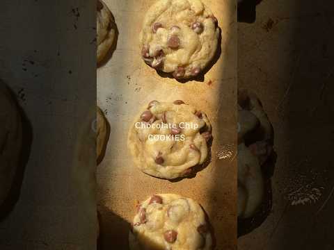 The best chocolate chip cookies #recipe #homemade #easyrecipe #baking #cookies