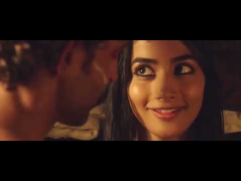 Pooja Hegde and Hrithik Roshan- Kissing Scene- Mohanjodaro- Edit