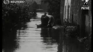 Floods: River overflows at Thirsk in Yorkshire (1930)