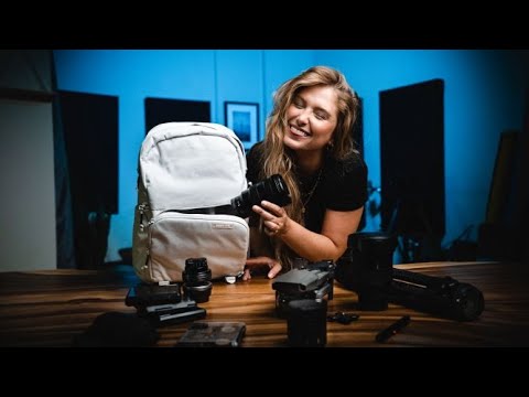 What's in my EVERY DAY TRAVEL Camera Bag 2020 *GIVEAWAY*