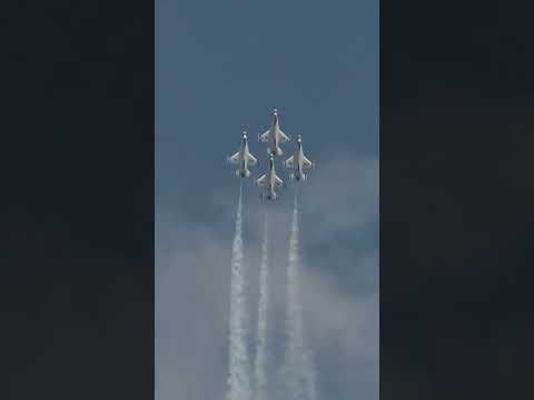 USAF Thunderbirds - Chicago Air & Water Show 2023