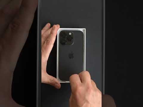 Unboxing iPhone 14 Pro