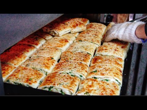 Pepper Scallion Pancake With Egg / 胡椒蔥餅夾蛋 - Taiwanese Street Food