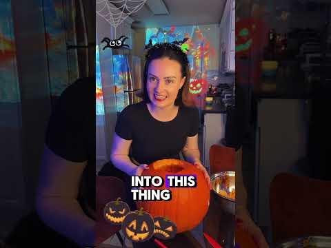 Blind pumpkin carving!! 🎃🦇