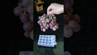 Grapes Hack 🍇🍇 #Shorts #kitchenhacks #hack #usefultips #fruit