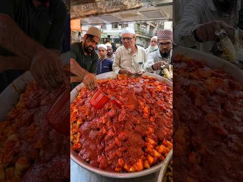 Gujarati Muslim's Favourite Vegetarian Food😍😍 मुसलमान भी दीवाने हैं इस शाकाहारी ड़िश के😳😳 #shorts