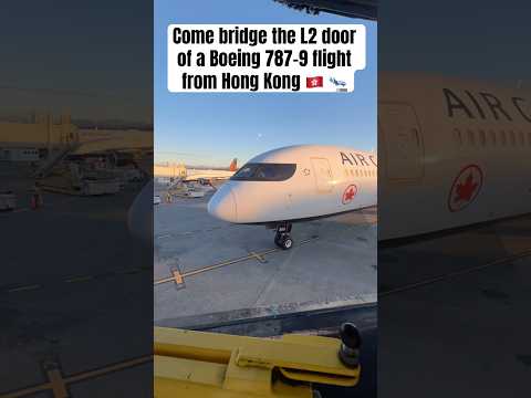 Come bridge the L2 door of a Boeing 787-9 🇭🇰🛬 #aviation #airplane #travel #explore