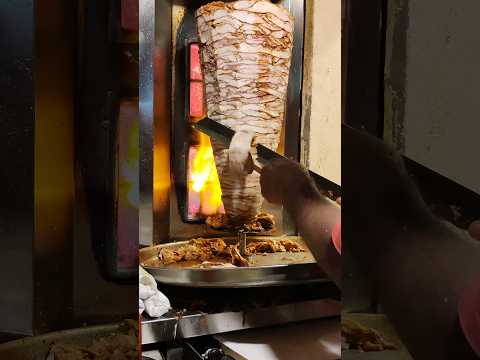 #Mumbai famous #shawarma 😋 restaurant Rahmat #shortvideo