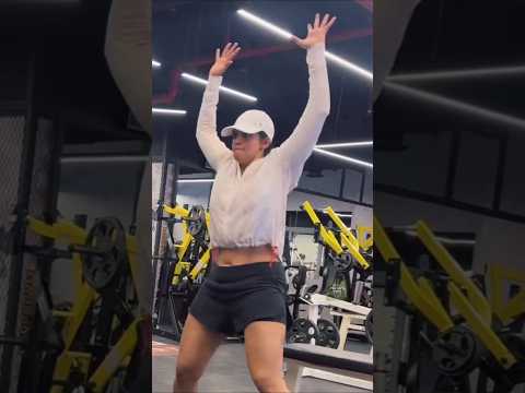 Nyla Usha navel show 🤤 | workout | slow motion 😋 | #nylausha #navel #actresshotdress #new #workout