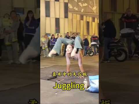 Amazing Street Juggling Performance