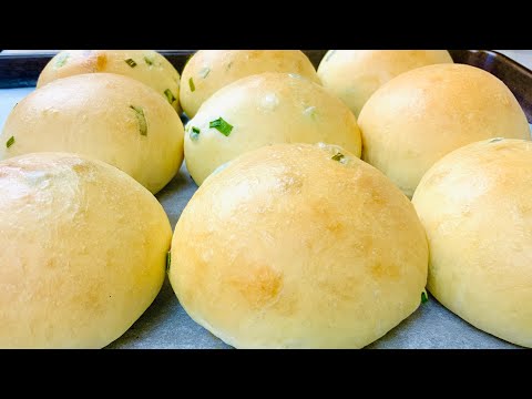 最新产品【葱香奶黄包】 Scallions Custard Bun