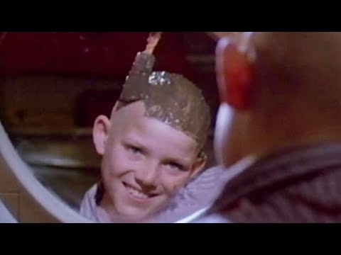 Bald boy spread chocolate sauce on his head. #fantasy#movie