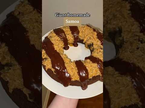 How to make a giant Samoa! #girlscoutcookie #cookies #samoa #brownie #baking #dessert #dessertrecipe