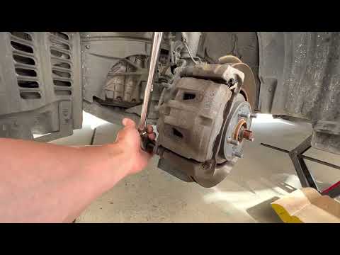 Toyota Highlander 2014 front brake pad change ￼