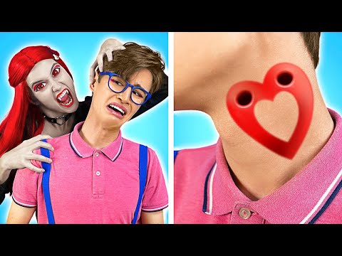 My GIRLFRIEND is a VAMPIRE! VAMPIRE Has a CRUSH on Me | Love Story by La La Life Emoji